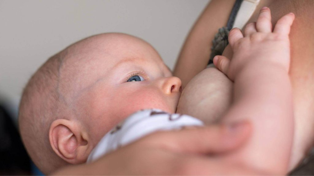 i benefici dell'allattamento al seno per i bambini